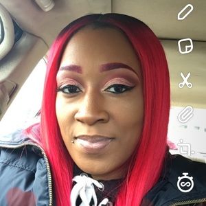 Meet your Posher, Ebony